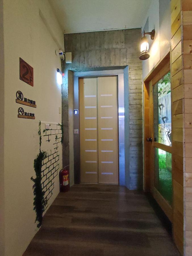 棚棚屋室內帳篷民宿inn เกาสง ภายนอก รูปภาพ