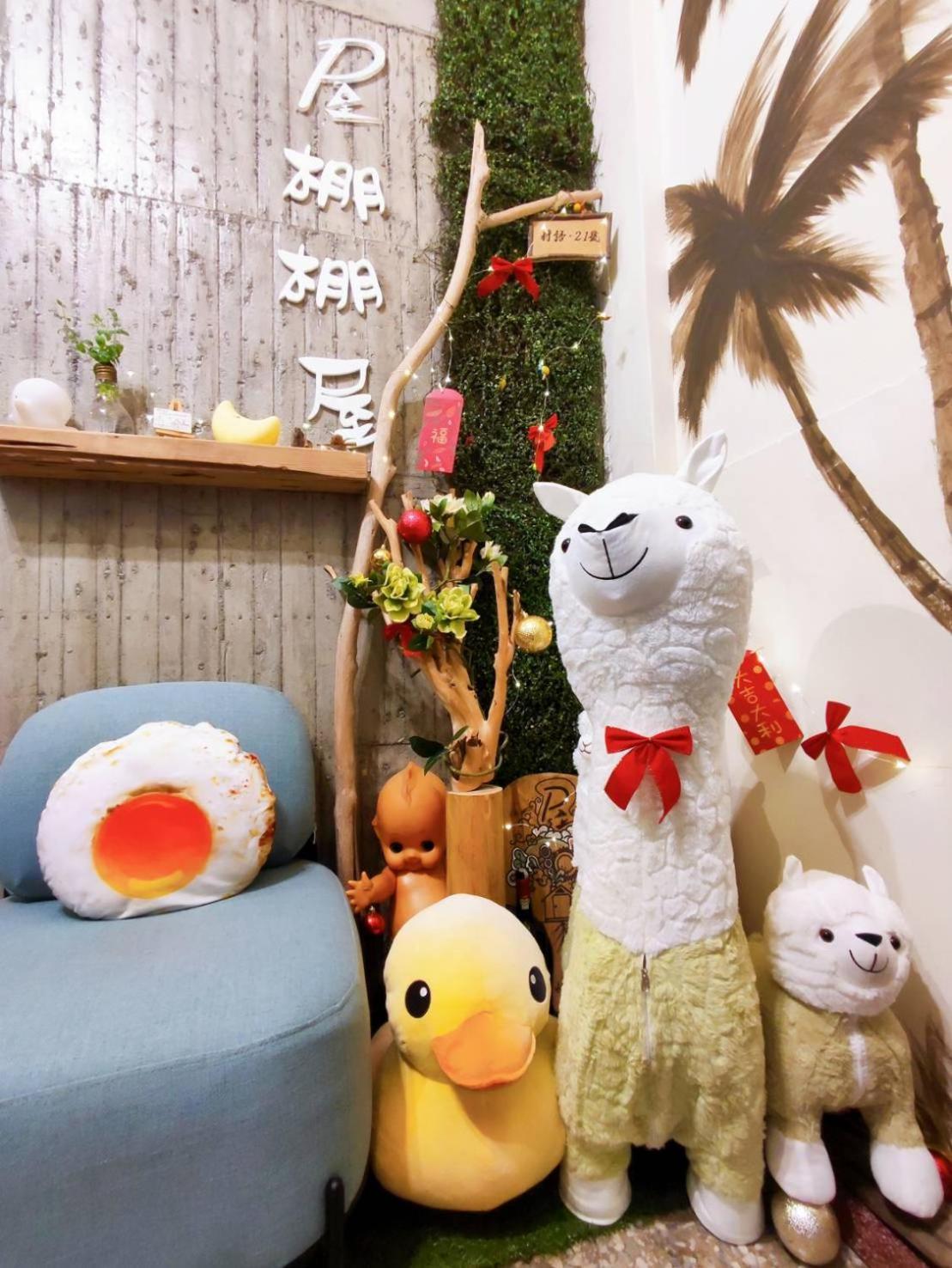 棚棚屋室內帳篷民宿inn เกาสง ภายนอก รูปภาพ