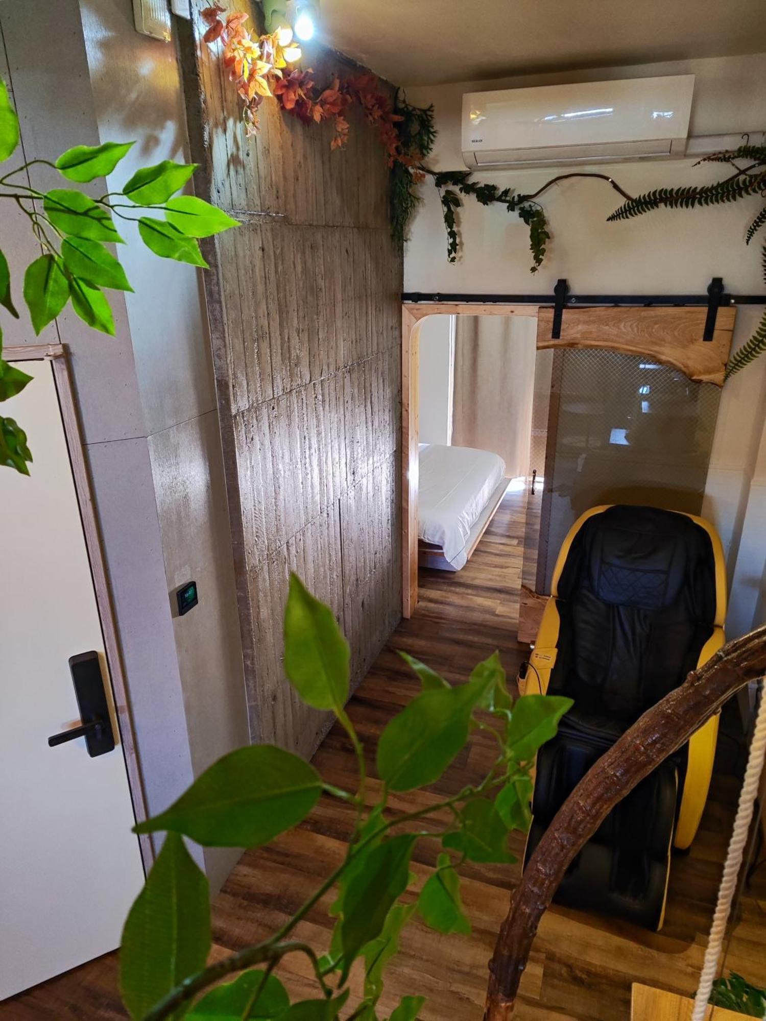 棚棚屋室內帳篷民宿inn เกาสง ภายนอก รูปภาพ